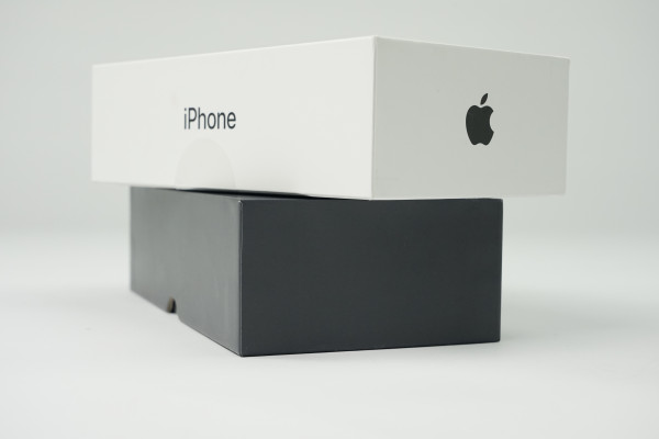 Apple iPhone 6 64GB Spacegrau LTE IOS Smartphone ohne Simlock 4,7" Display 8 MPX