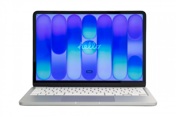 Apple MacBook Neo 256GB Silber 13“ IPS-LCD 8GB RAM QWERTZ A18 Pro Bluetooth